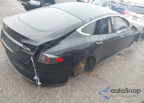 2013 Tesla Model S Performance из США, поврежденный, VIN 5YJSA1CPXDFP06646